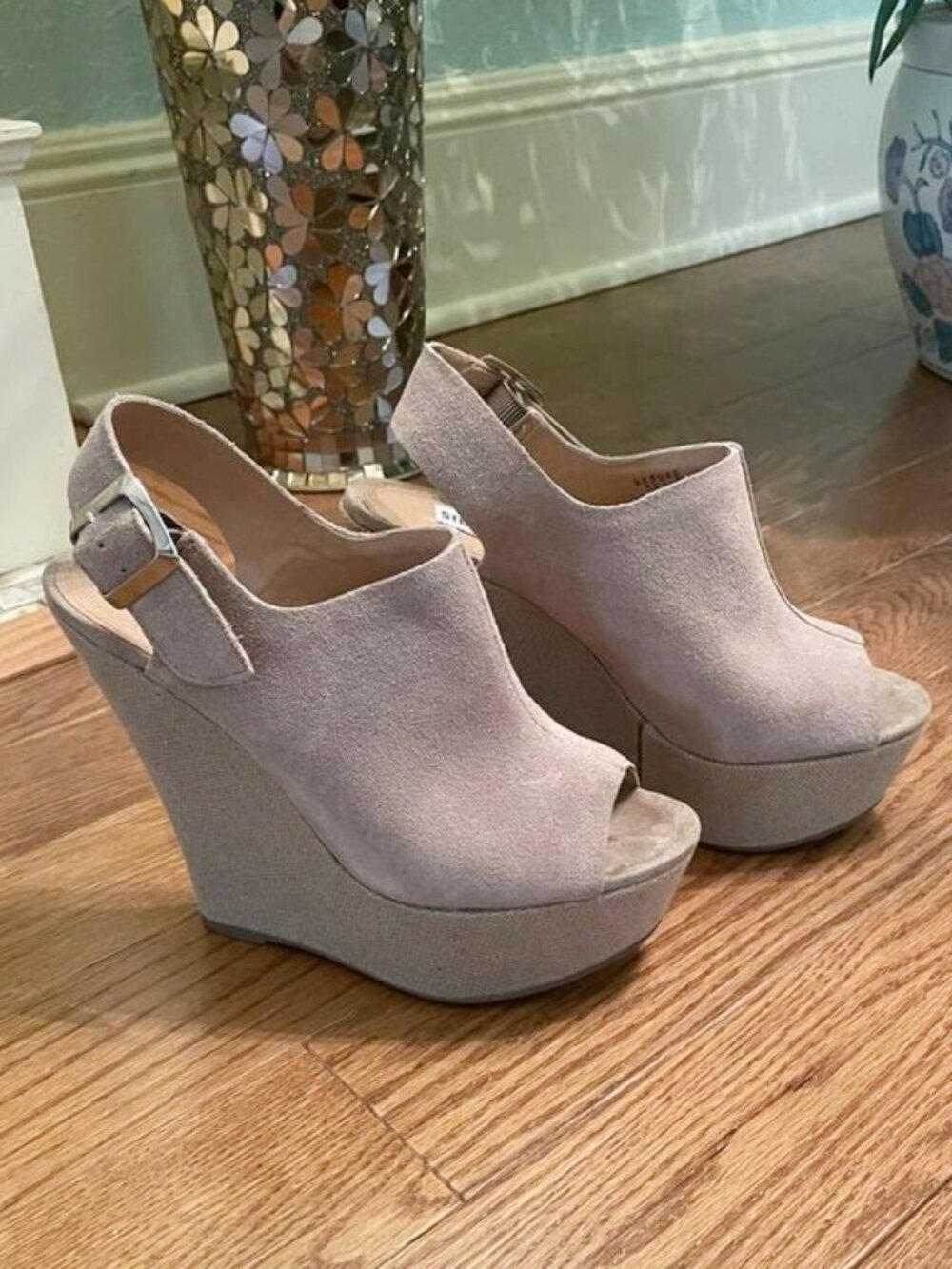 Women's Peep-Toe Wedge Sandals in Light Taupe